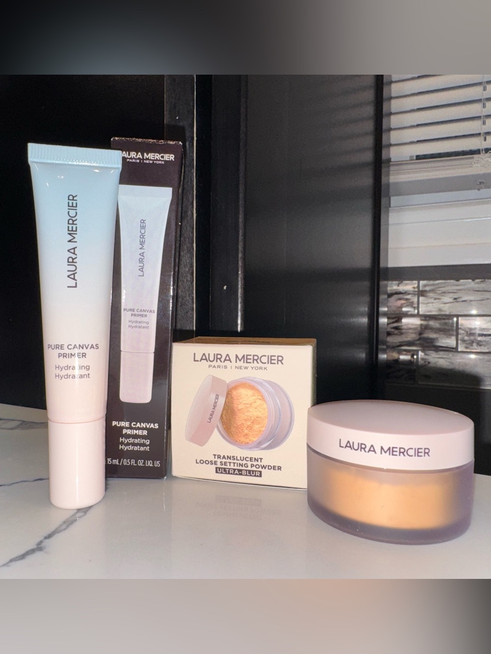 Laura Mercier Pure Canvas Hydrating Primer+Translucent Ultra-Blur Setting Powder